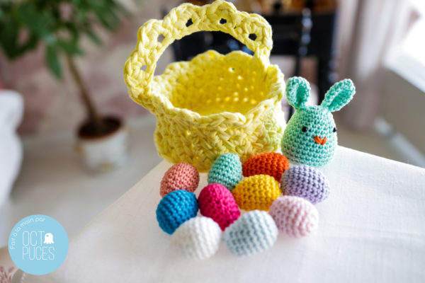 Panier de Pâques avec petit lapin et 10 minis oeufs